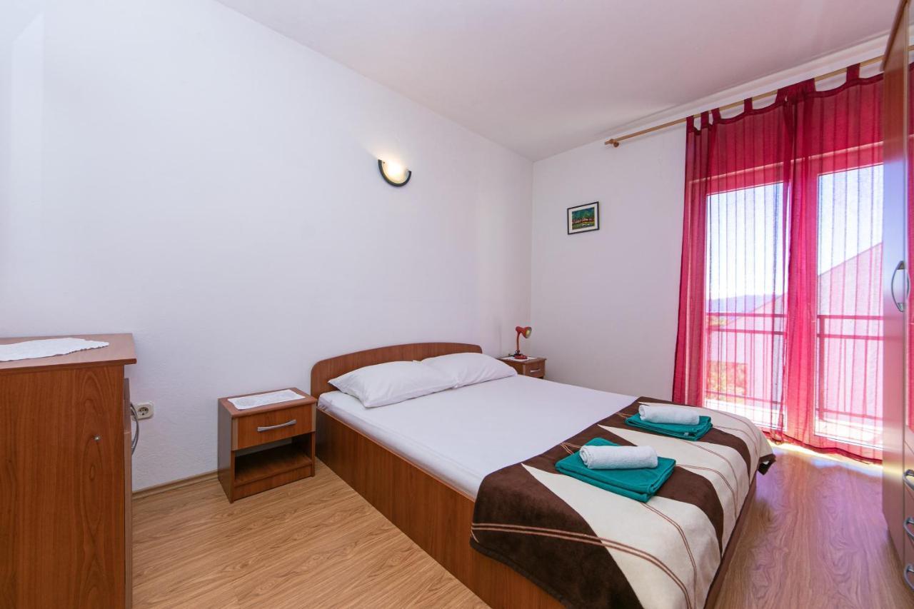 Apartments With A Parking Space Gradac, Makarska - 14708 Dış mekan fotoğraf
