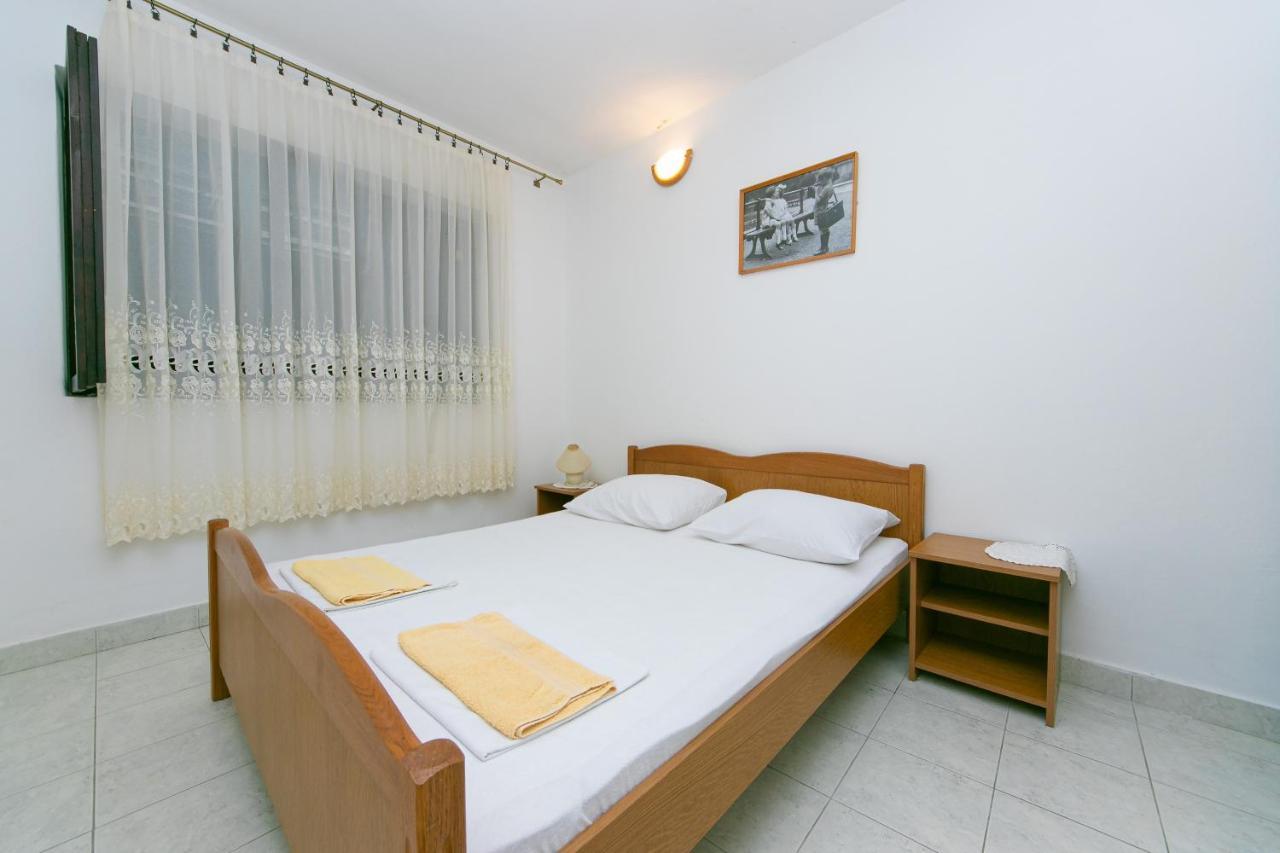 Apartments With A Parking Space Gradac, Makarska - 14708 Dış mekan fotoğraf