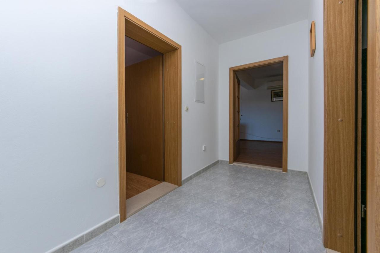 Apartments With A Parking Space Gradac, Makarska - 14708 Dış mekan fotoğraf