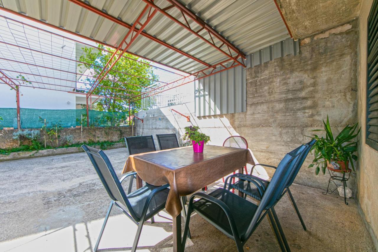 Apartments With A Parking Space Gradac, Makarska - 14708 Dış mekan fotoğraf